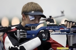Евгений Ищенко победил на Всероссийских соревнованиях в стрельбе из пневматической винтовки