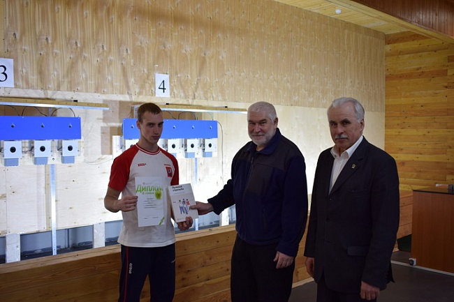 Дмитрий Малюков завоевал 3 место в тестовых соревнованиях в стрельбе из пятизарядного пневматического пистолета