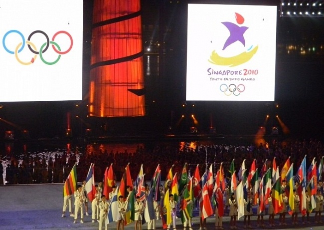 Флаги стран-участниц I Юношеских Олимпийских Игр