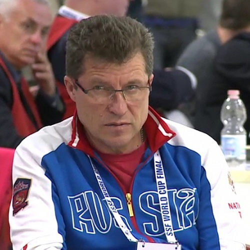 Старший тренер сборной команды России Евгений Крайнов