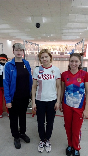 Юлия Алипова,Виталина Бацарашкина и Анна Тимофеева