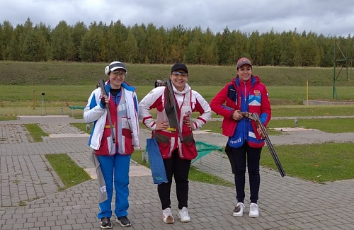  Анна Жаднова и Айрат Шакиров - победители личных соревнований в Ските