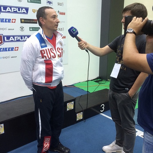 Чемпион Европы Сергей Коваленко даёт интервью НТВ-Плюс