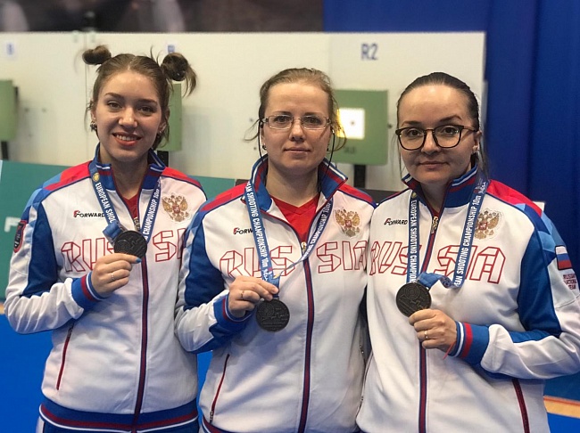 Светлана Медведева, Виталина Бацарашкина и Екатерина Коршунова