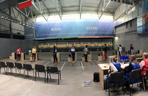 В Казани определили лучших атлетов в стрельбе из пневматического пистолета