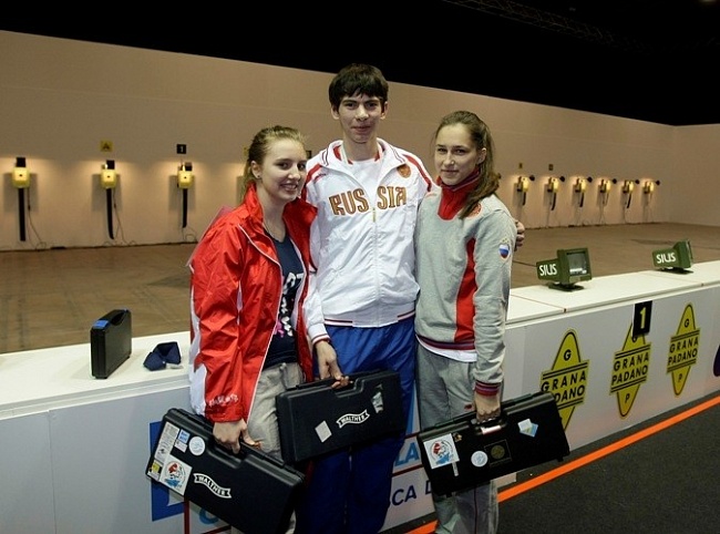 Участники полуфинала турнира «Дуэль» российская команда Dream Team