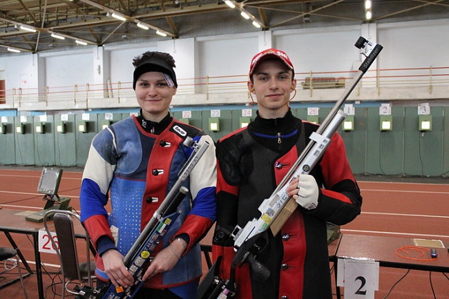 Валерия Татаринцева и Григорий Шамаков победили в упражнении смешанных команд