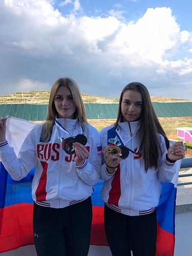  Дарья Семьянова и Полина Князева