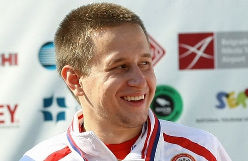 Михаил Азаренко вновь поднялся на высшую ступень пьедестала почета на Чемпионате России