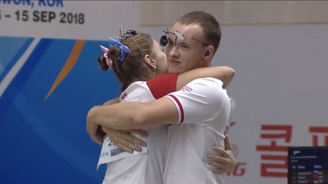 Чемпионы мира Виталина Бацарашкина и Артём Черноусов